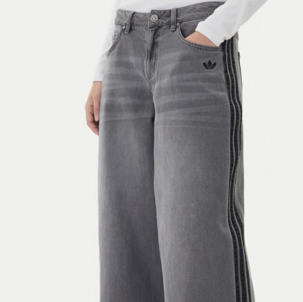 Adidas Jean Adicolor Adilenium Women's Charcoal Wide-Leg Jeans with Side Stripes